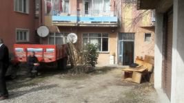 EVİNDE ÖLÜ BULUNDU