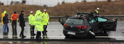 FECİ KAZADA HAYATINI KAYBETTİ