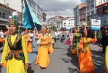 FESTİVAL BÜYÜK COŞKUYLA BAŞLADI