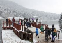 GÖLCÜK GÖRENLERİ KENDİNE HAYRAN BIRAKIYOR