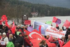 GÖLCÜK İÇİN EYLEM YAPTILAR