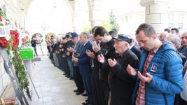 GÖZYAŞLARIYLA TOPRAĞA VERİLDİ