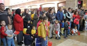HİGHWAY'DE BANDOLU CUMHURİYET COŞKUSU