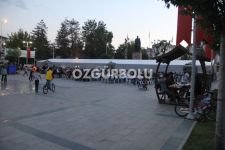 İFTAR ÇADIRININ YAKININDA ŞÜPHELİ ÇANTA PANİĞİ