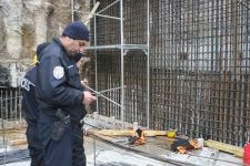 İSKELEDEN DÜŞEN İŞÇİLER YARALANDI