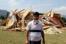 KARARA KIZDI, KENDİ EVİNİ YIKTI