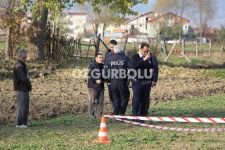 KARDEŞİNİ ARABADA ÖLDÜRDÜ