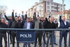 MERAL AKŞENER'İ PROTESTO ETTİLER