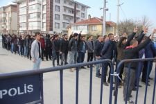 MERAL AKŞENER'İ PROTESTO ETTİLER