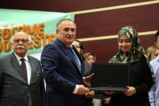 ÖĞRENCİLER BİLGİSAYARLARINA KAVUŞTU