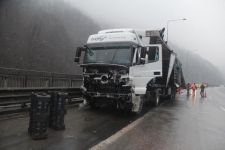 DAMACANALAR YOLA SAVRULDU, ULAŞIM KAPANDI