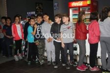 VALİ ÖĞRENCİLERLE FİLM İZLEDİ