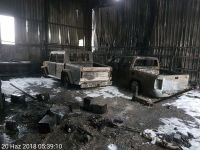 2 KAMYONET VE DEPO KÜL OLDU