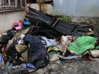 93 YAŞINDAKİ ADAMIN EVİ YANDI