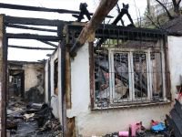 93 YAŞINDAKİ ADAMIN EVİ YANDI