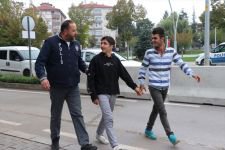 ADLİYEYE SIRITARAK GİRDİLER
