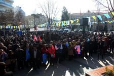 AKŞENER HÜKÜMETİ HEDEF ALDI