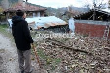 ALİ DEDE KEDİLERİYLE SICAK YUVASINDA