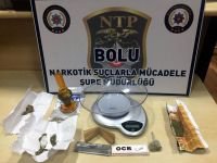 EVİ DE ARABASI DA UYUŞTURUCU YUVASI ÇIKTI