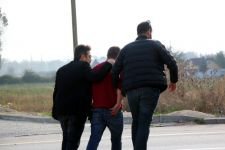 ARKADAŞINI BIÇAKLADI SAĞLIK OCAĞINA GÖTÜRDÜ