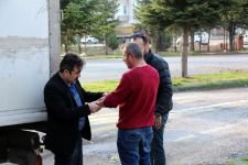 ARKADAŞINI BIÇAKLADI SAĞLIK OCAĞINA GÖTÜRDÜ
