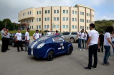 AYVAZ PİSTE İNİYOR