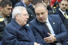 AZİZ YILDIRIM'A SEVGİ GÖSTERİSİ