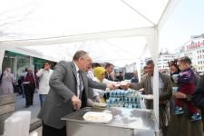 BAŞKAN, VATANDAŞIN KANDİLİNİ KUTLADI