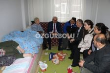 BAŞKAN YILMAZ HASTALARI YALNIZ BIRAKMADI