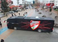 BOLUSPOR OTOBÜSÜNE KAVUŞTU