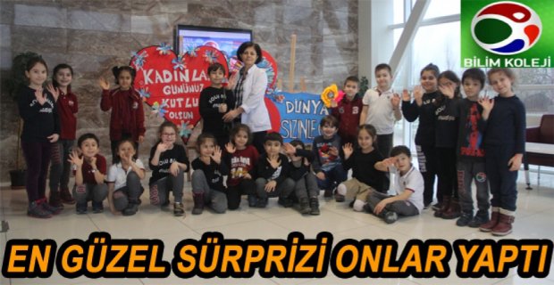 KADIN ÖĞRETMENLERE ÖĞRENCİLERİNDEN SÜRPRİZ