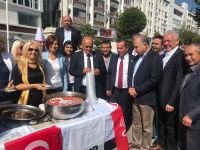 CHP'LİLER AŞURE DAĞITTI