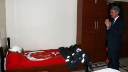 DEVLET İTFAİYECİLERİN ACISINI PAYLAŞTI