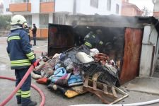 EŞYALARI TAMAMEN YANDI