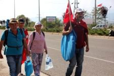 EVLATLARI İÇİN YÜRÜYORLAR