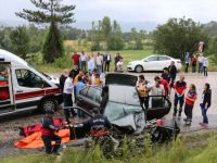 FECİ KAZADA 1 KİŞİ ÖLDÜ, 6 KİŞİ YARALANDI