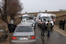 FECİ KAZADA 4 KİŞİ YARALANDI