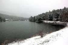 GÖLCÜK BEYAZA BÜRÜNDÜ