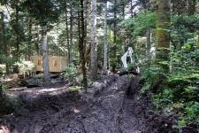 GÖLCÜK'TE BUNGALOV EVLERİN YAPIMINA BAŞLANDI