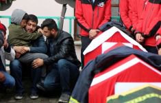 GÖZYAŞLARIYLA UĞURLANDILAR