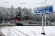 GÜNE BEMBEYAZ UYANDIK