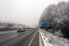 GÜNE BEMBEYAZ UYANDIK