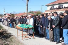 GURBETÇİ KIZ GÖZYAŞLARIYLA TOPRAĞA VERİLDİ