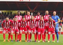 İÇ SAHA KABUSU DEVAM EDİYOR