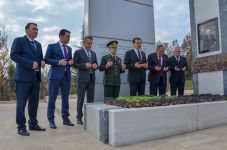 İLK ÖNCE ATATÜRK SONRA İZZET BAYSAL