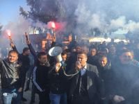 İŞÇİLERDEN ALDIKLARI ZAMMI DAVUL ZURNA İLE KUTLADI
