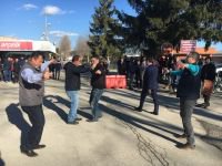 İŞÇİLERDEN ALDIKLARI ZAMMI DAVUL ZURNA İLE KUTLADI