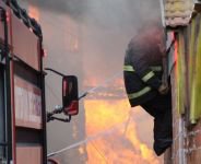 YANGIN KÖYÜ KÜLE ÇEVİRDİ