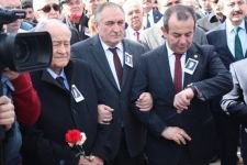 İZZET BABA MEZARINDA ANILDI