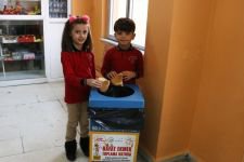 ÖĞRENCİLERDEN HAYVANLARA YARDIM ELİ